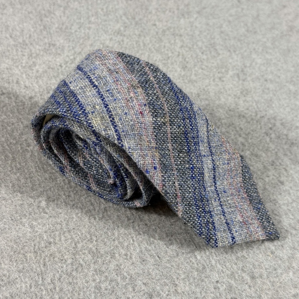 Vintage Millars Ireland 100% Virgin Wool Tweed Necktie Gray Blue Stripe 57x2.75"